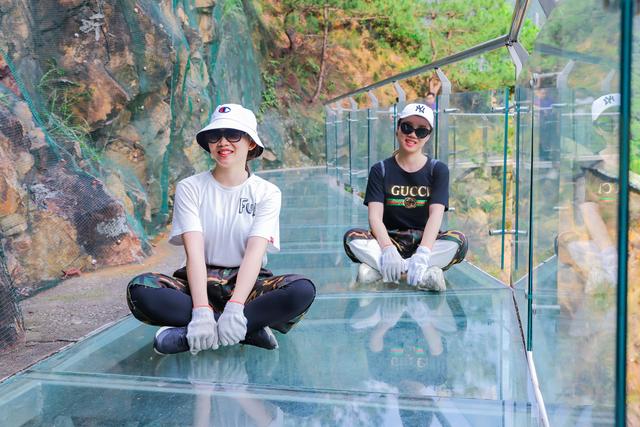 花带美食你畅游观音山,美景、美味、美滋滋姐妹鸡的诗句图片