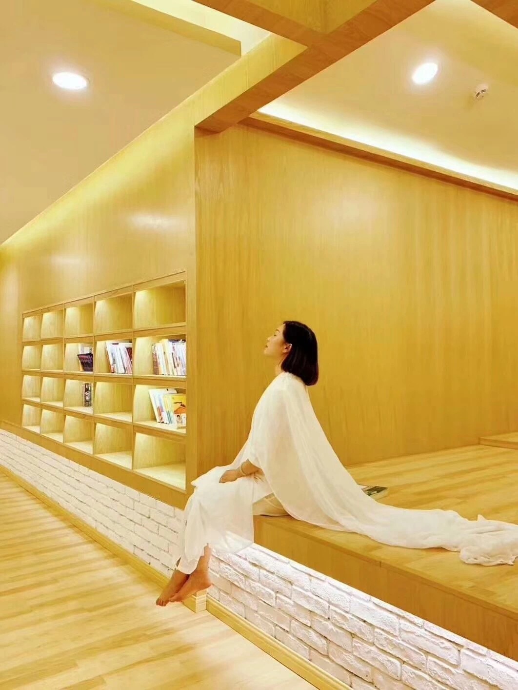 喜讯!绎如瑜伽馆亮相卓越蔚蓝海岸了