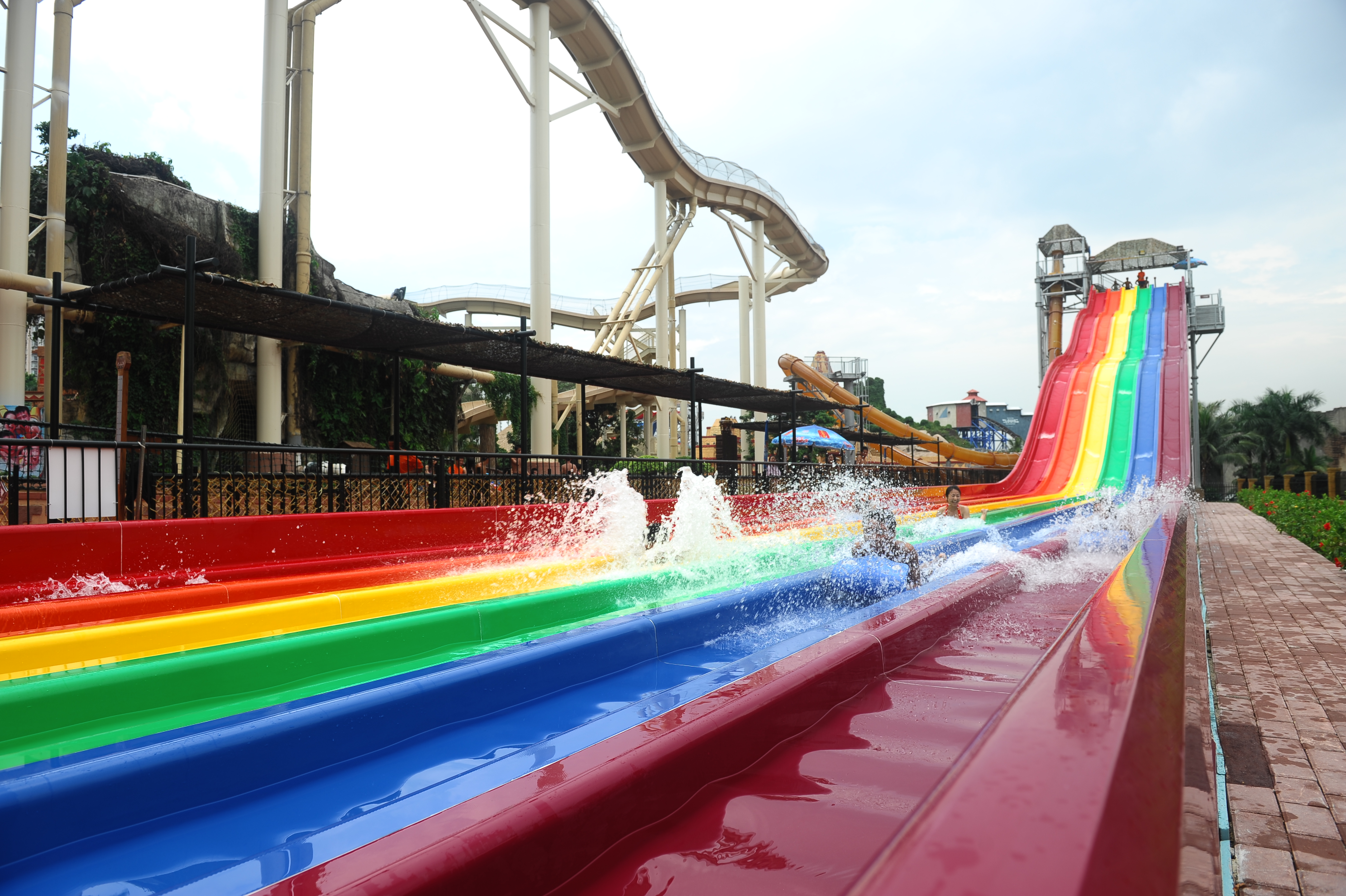 深圳欢乐谷玛雅水公园即将激爽开放开启夏季清凉狂欢大幕