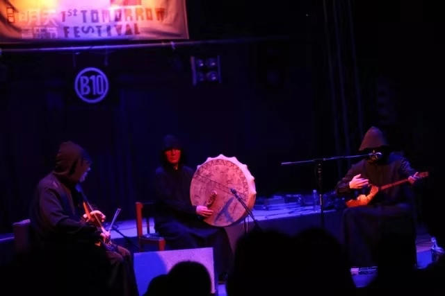 响马乐队 @ 1th tomorrow festival  摄影:@拖你的羊