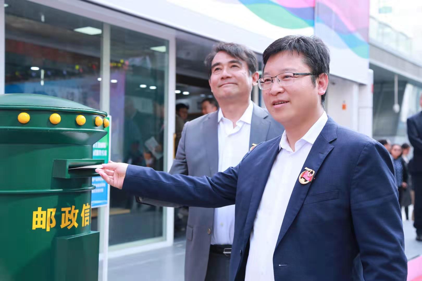 福田区委常委,宣传部部长高大伟在致欢迎辞中表示,本次文化展借助深圳