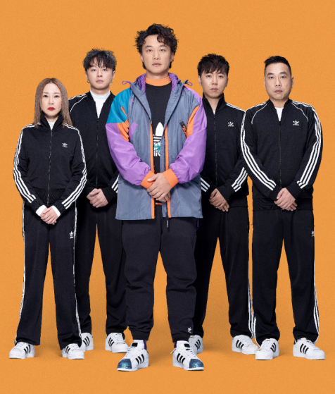 三条纹返场 即刻创造 阿迪达斯携众代言人分享三条纹,限时优惠,让爱