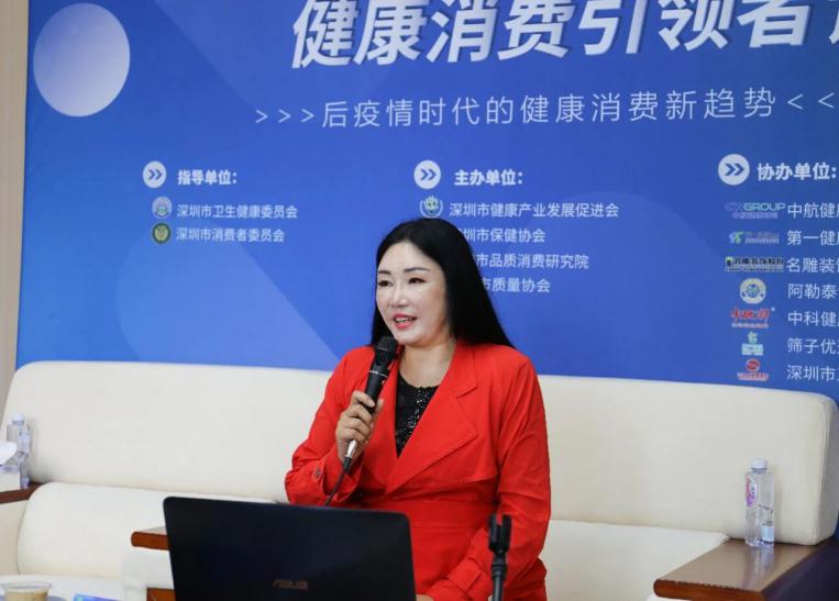 朱婉仪觉得这场疫情像一个大筛子,过滤出多油多盐的饮食,负重宅生活