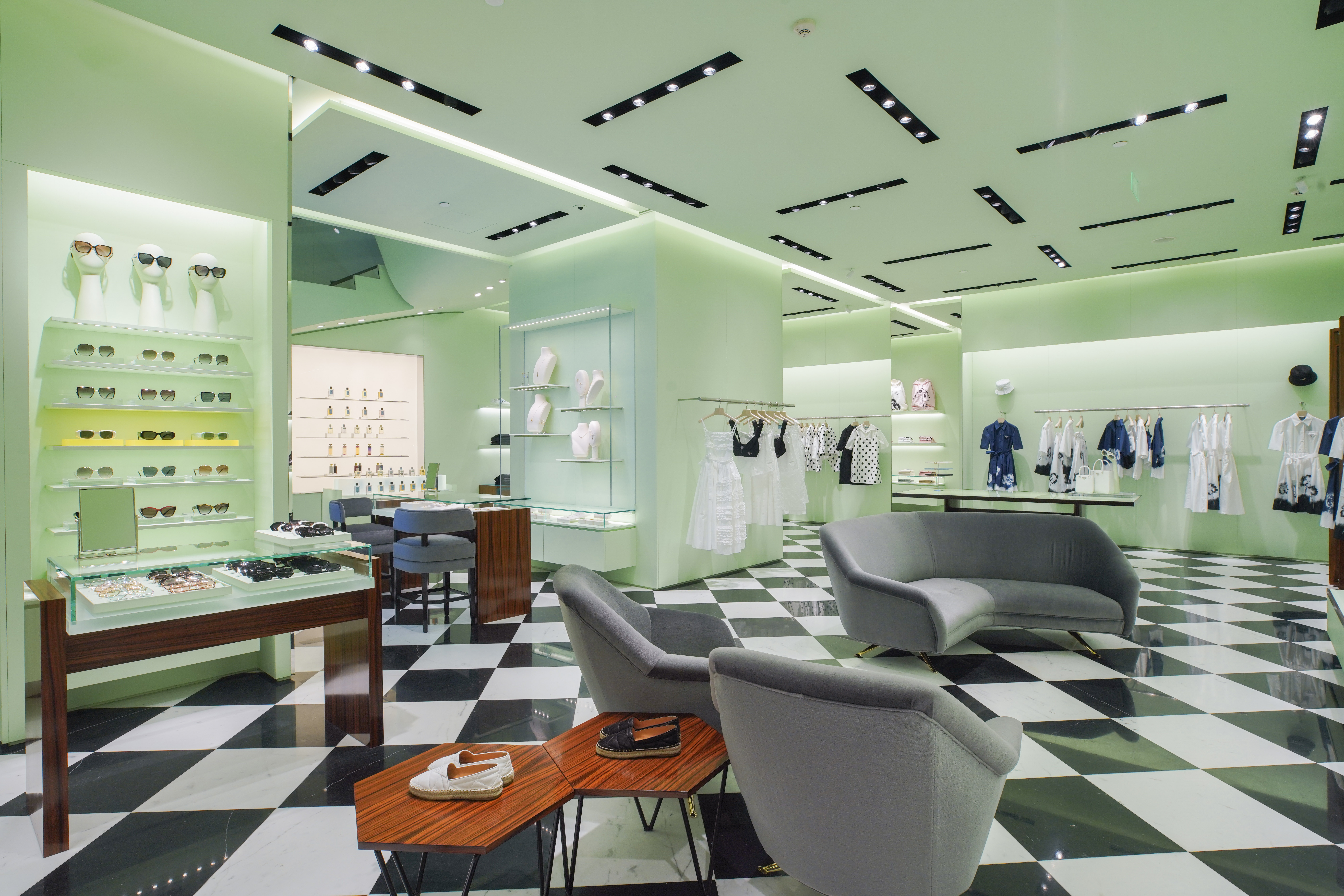 prada精品店在广州太古汇盛大开幕_深圳之窗