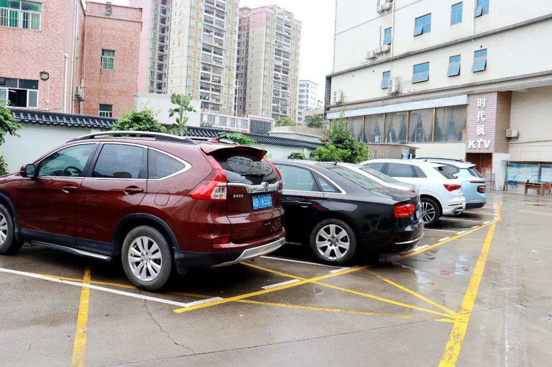 深圳龙华区金湖湾小区共享停车场上线详情半小时免费