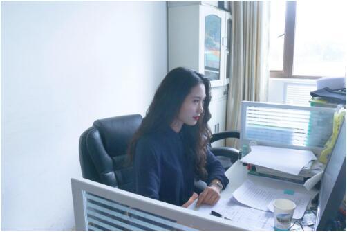 伊的家助力万千女性觉醒美丽不息的力量勇往直前活出自我