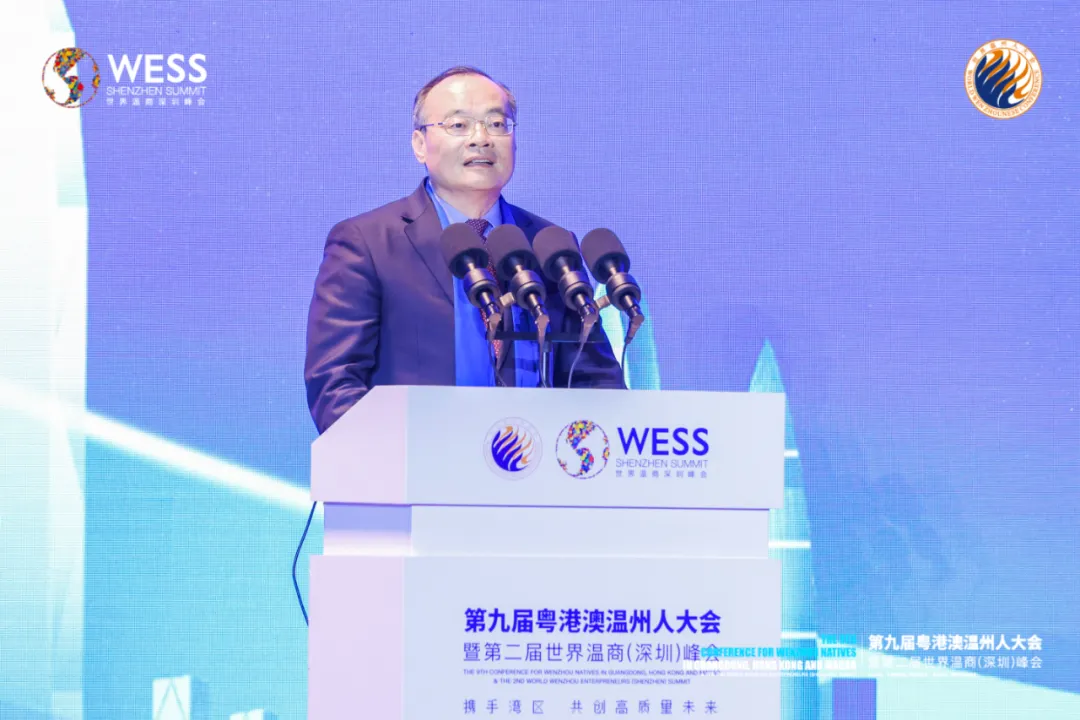 张文杰说,有根就有力量,有梦就有远方.