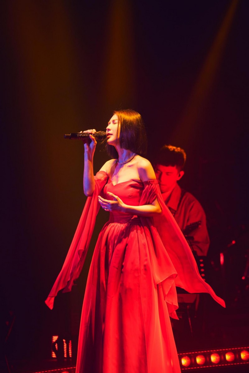 许茹芸深圳演唱会圆满落幕,现场分享爱情故事与人生经历感动满满